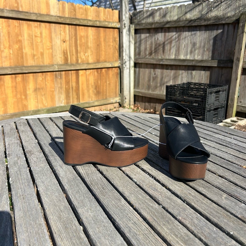 Nwt Women's Naomi Wood Wedge Heels Universal Thread size 6.5 spring summer beach